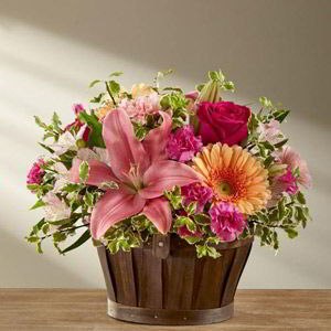 Randolph Florist | Lily Basket